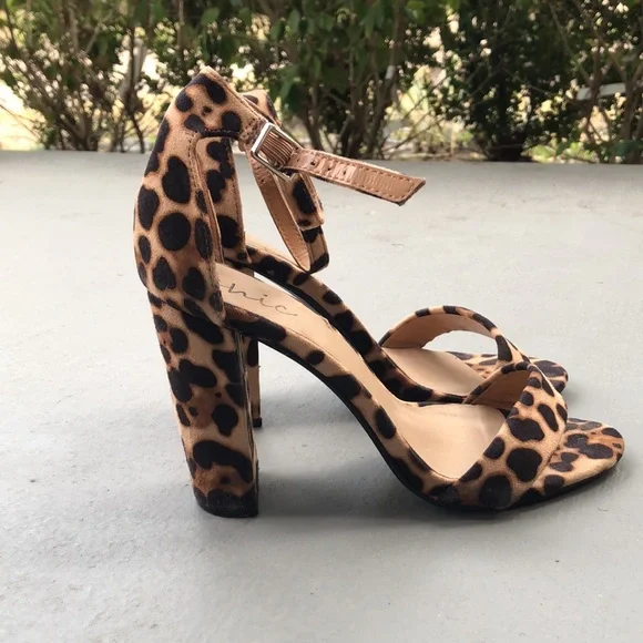 Leopard Print High Heels by Chic size 5 - Picture 4 of 4